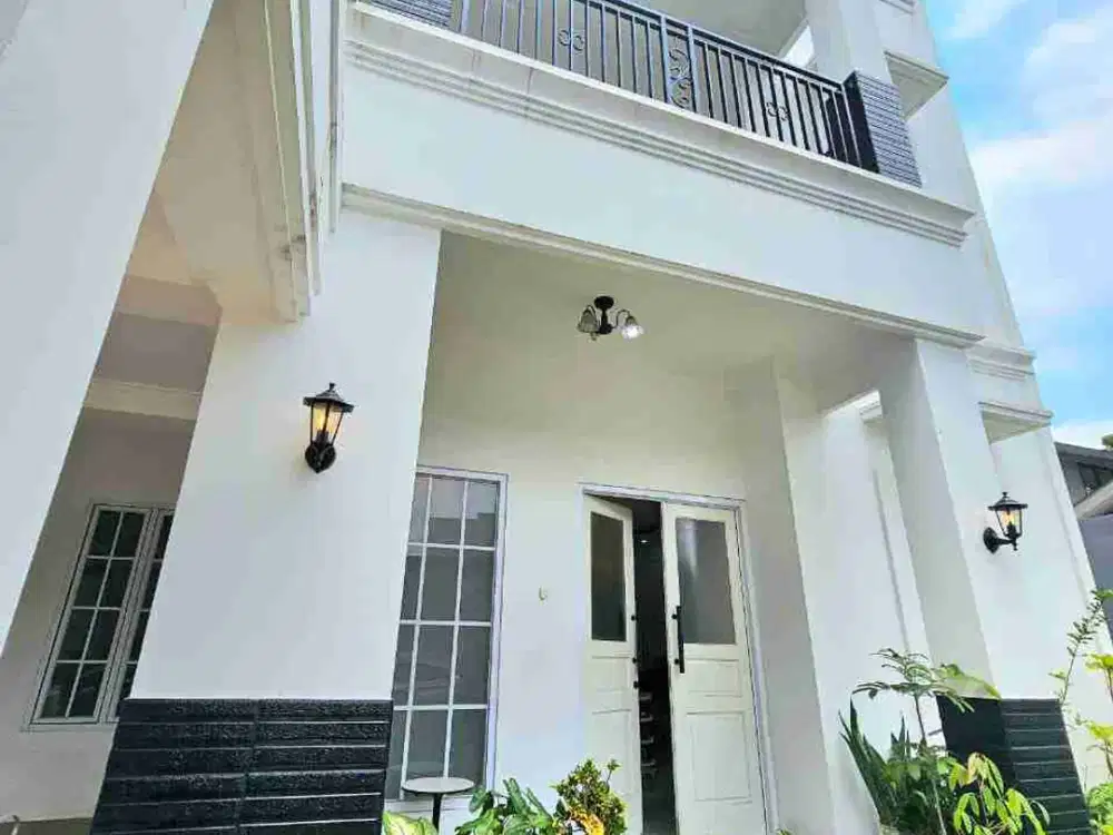 Dijual rumah cantik siap huni di Kebayoran Bintaro Sektor 7.