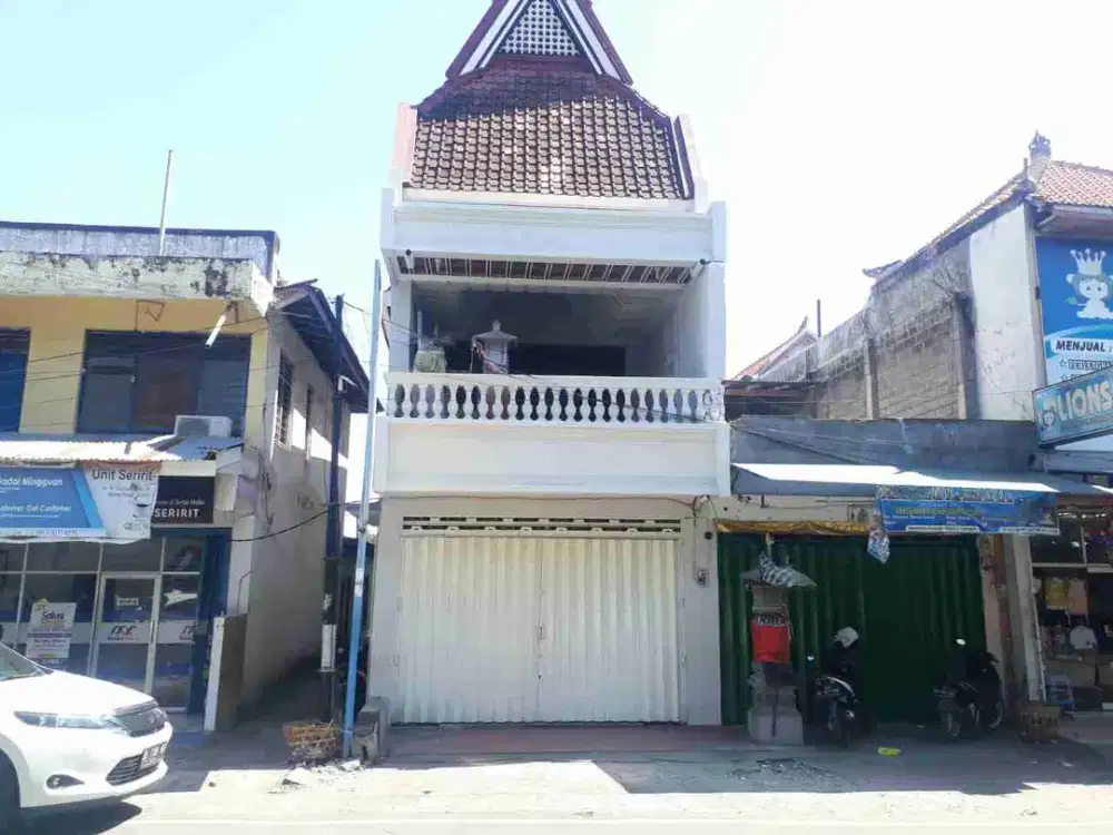 Dijual Ruko 2 Lantai 
Lokasi Strategis Di Jl Letjen Suprapto Seririt Buleleng Bali

LT : 283m²
LB : 450m²

Lebar 4 Meter

5 Kamar Tidur

3 Toilet

2 Ruang Tamu

Hadap Timur

Parkir 1 carport

Akses lebar 7 Meter

Air Sumur Bor

IMB belum ada