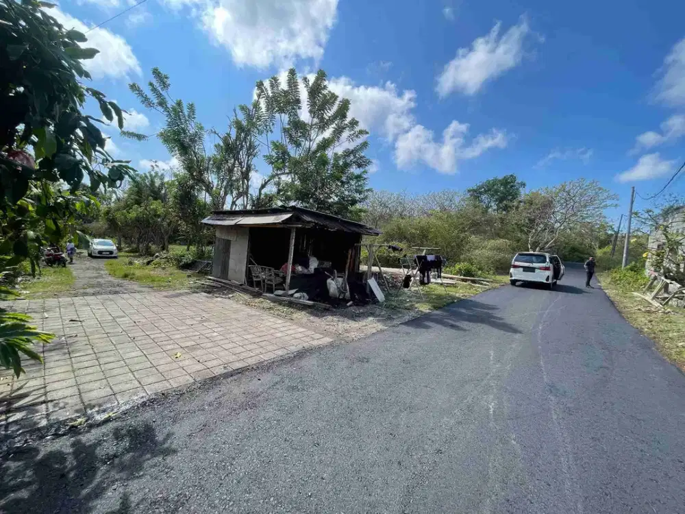 DIJUAL CEPAT TANAH KAVLING DEKAT KAMPUS UNUD JIMBARAN 

Lokasi :
- Jl. Bingin Sari II, Jimbaran, Kuta Selatan, Badung, Bali

Spesifikasi :
- LT 100 m2-216 m2
- Lahan datar
- Siap bangun
- Sangat cocok untuk rumah/villa
- Akses jalan 5 meter

Selling Point