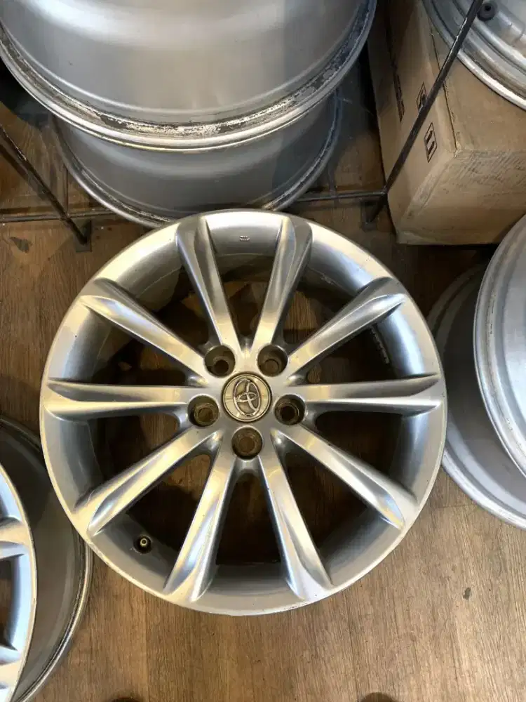 Velg original toyota mark x ring 18