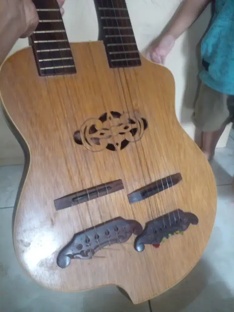 Gitar travelling antik combo double neck