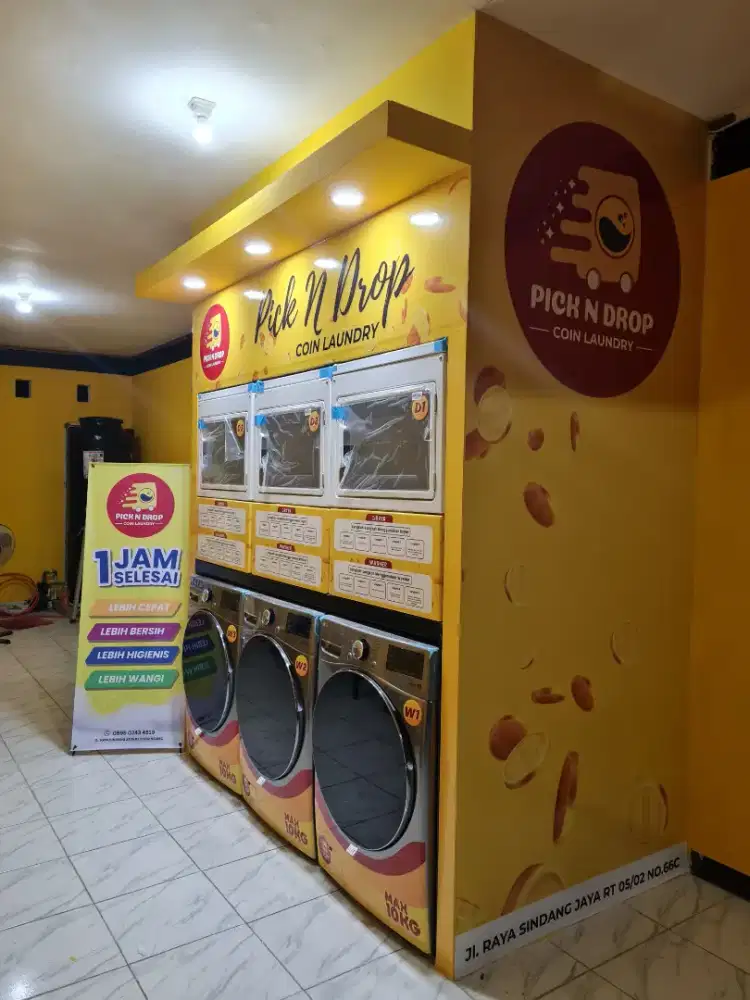 Karyawan Laundry & Host Live