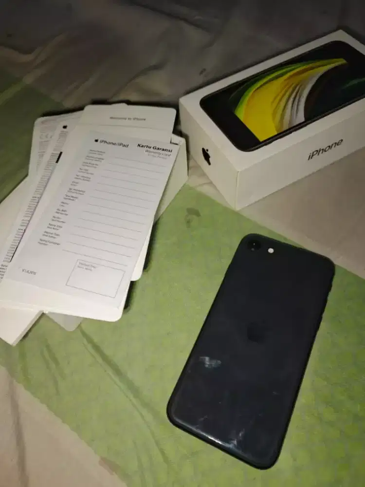 iPhone SE Gen2  2020