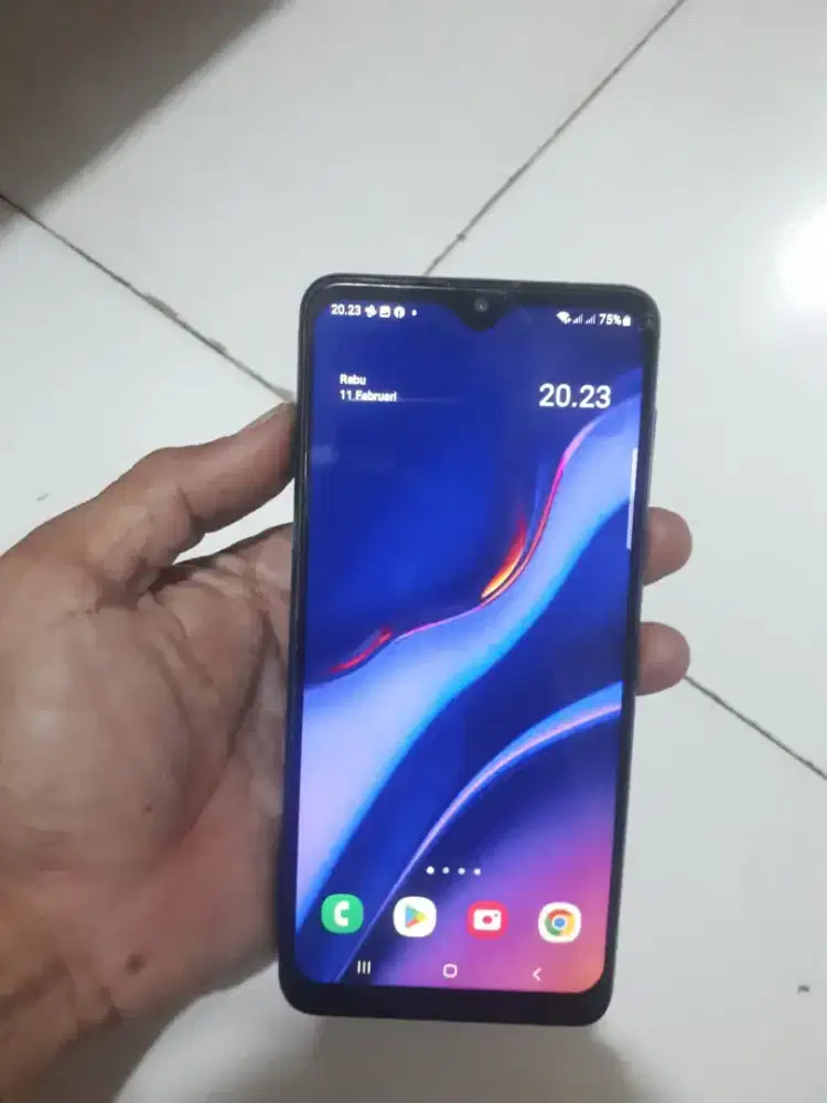 SAMSUNG M32 128 GB  6000 mAh NFC tt bt