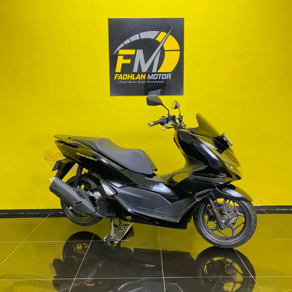 Honda PCX Tahun 2023 hitam pajak hidup remote lengkap