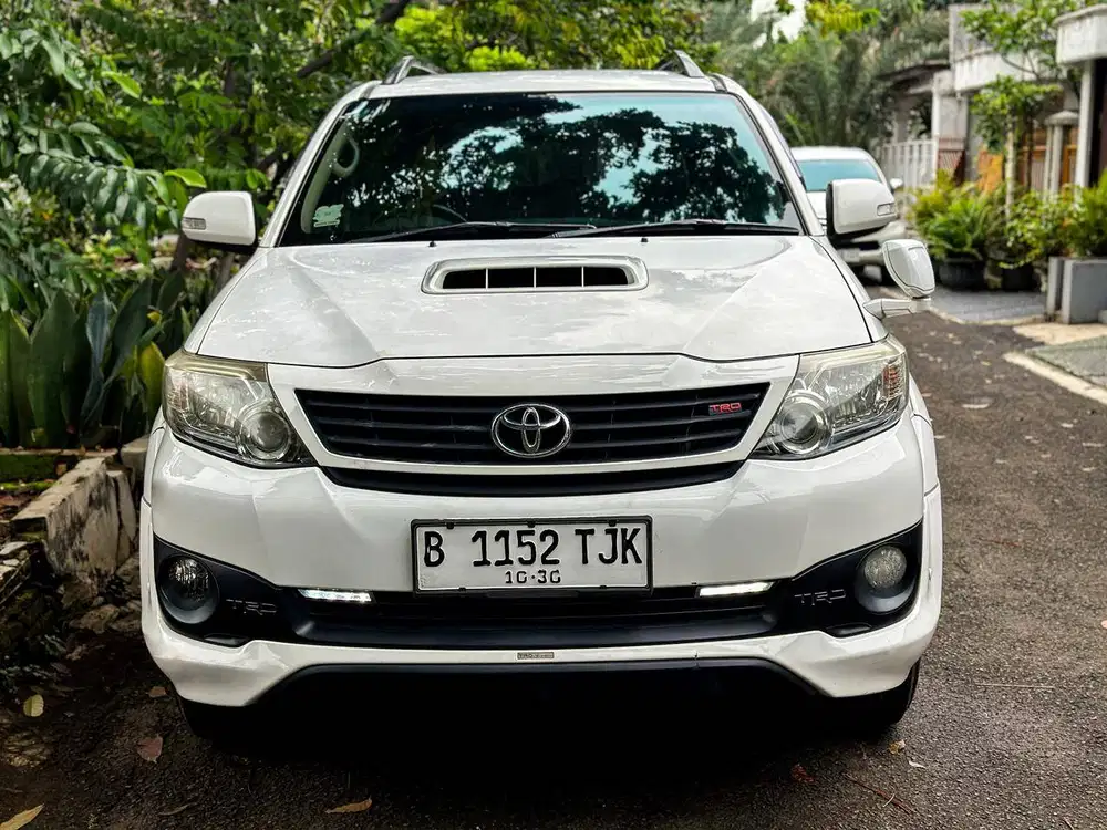 Fortuner VNT TRD AT 2015 Putih DP 15jt Cash Atau Kredit Terbaik SeOLX!