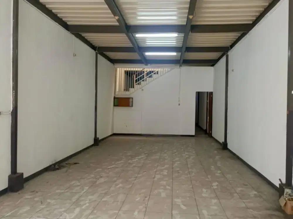 150 jt nego Disewakan Ruko Cibadak 2,5 lantai searah daerah Ramai Kuliner