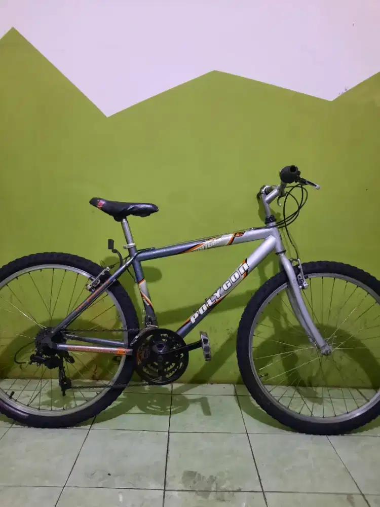 Sepeda polygon unitoga premium mtb klasik