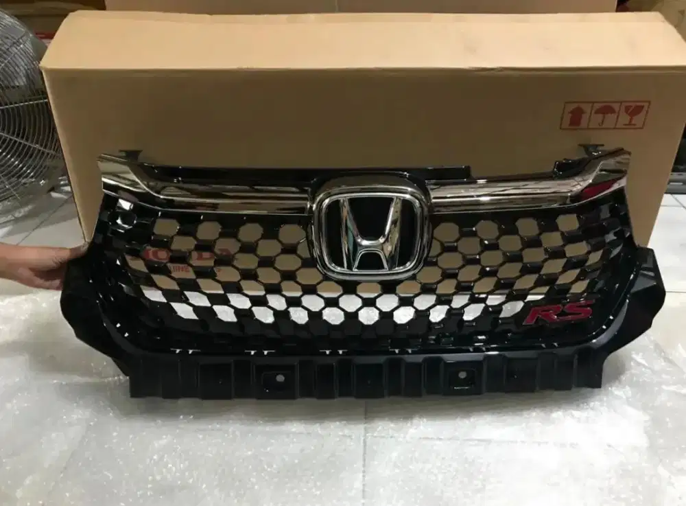 Grill Depan Mobil Brio RS 2023 Original
