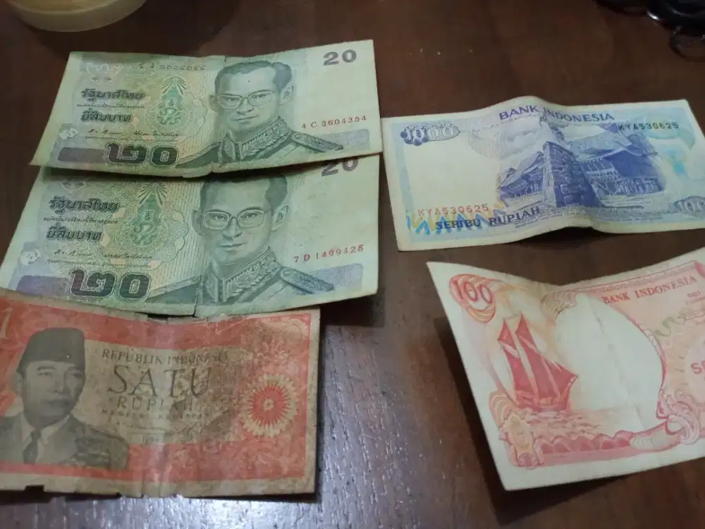 Uang lama koin dan kertas