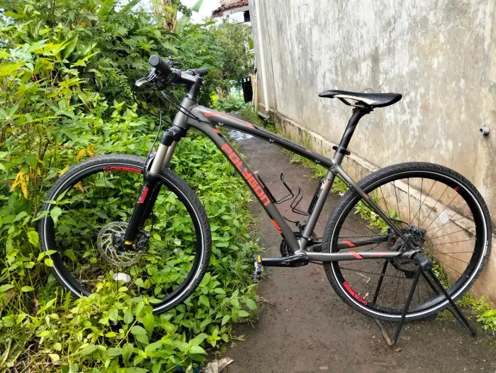 MTB hardtail POLYGON SISKIU 6