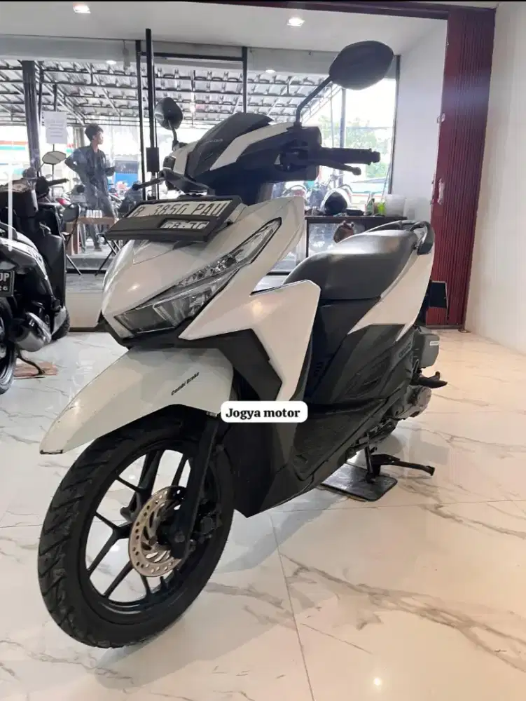 (N) Vario 125 Th 2015 nego Alus