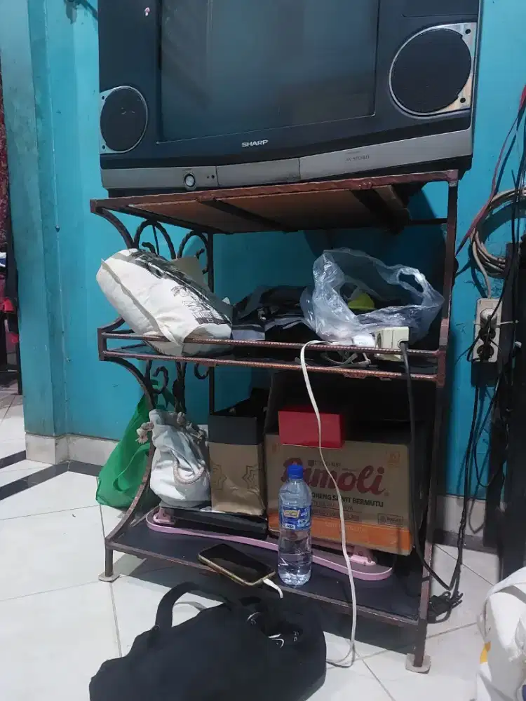 Rak TV di Rangkapan Jaya
