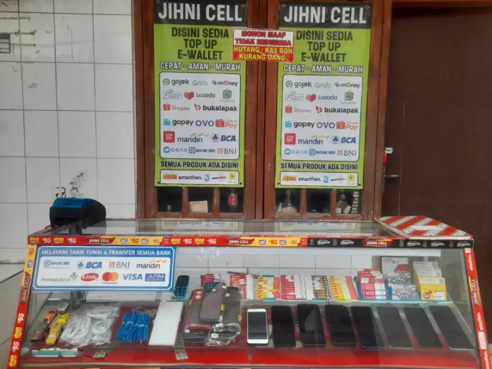 Di CARI KARYWAAN COWO YANG BISA SERVIS HANDPHONE DAN JAGA STAND  BYE