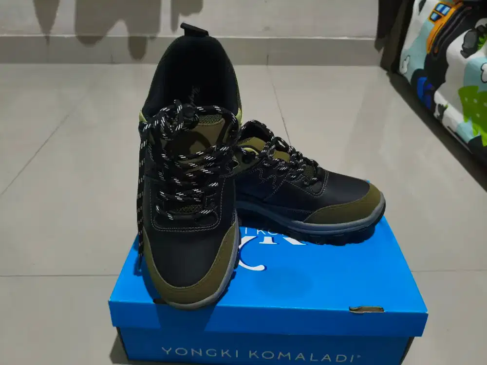 Sepatu Yongki Komaladi