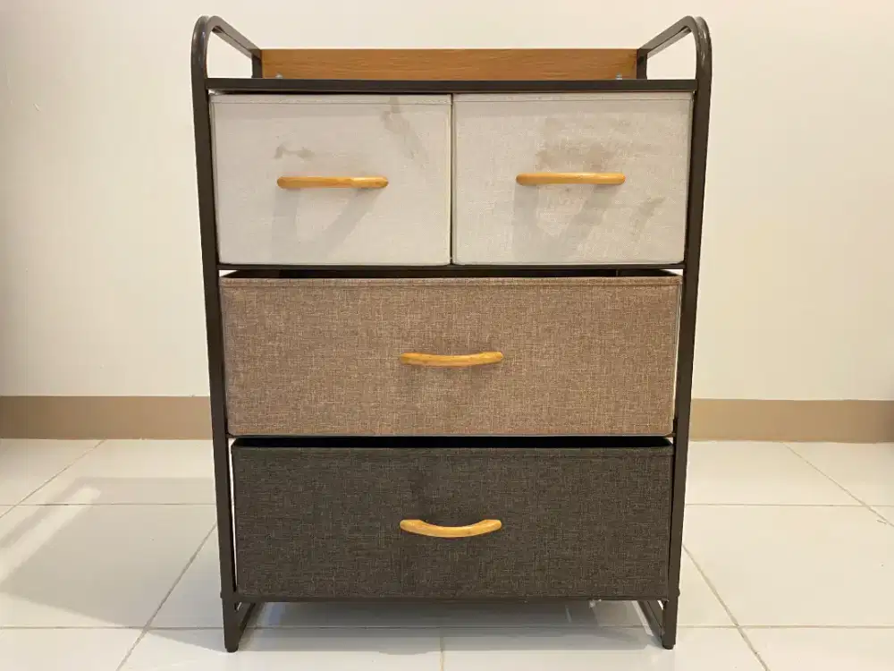 Dijual Cepat: Laci Baju Informa Minimalist (Tricolor/3 Warna)