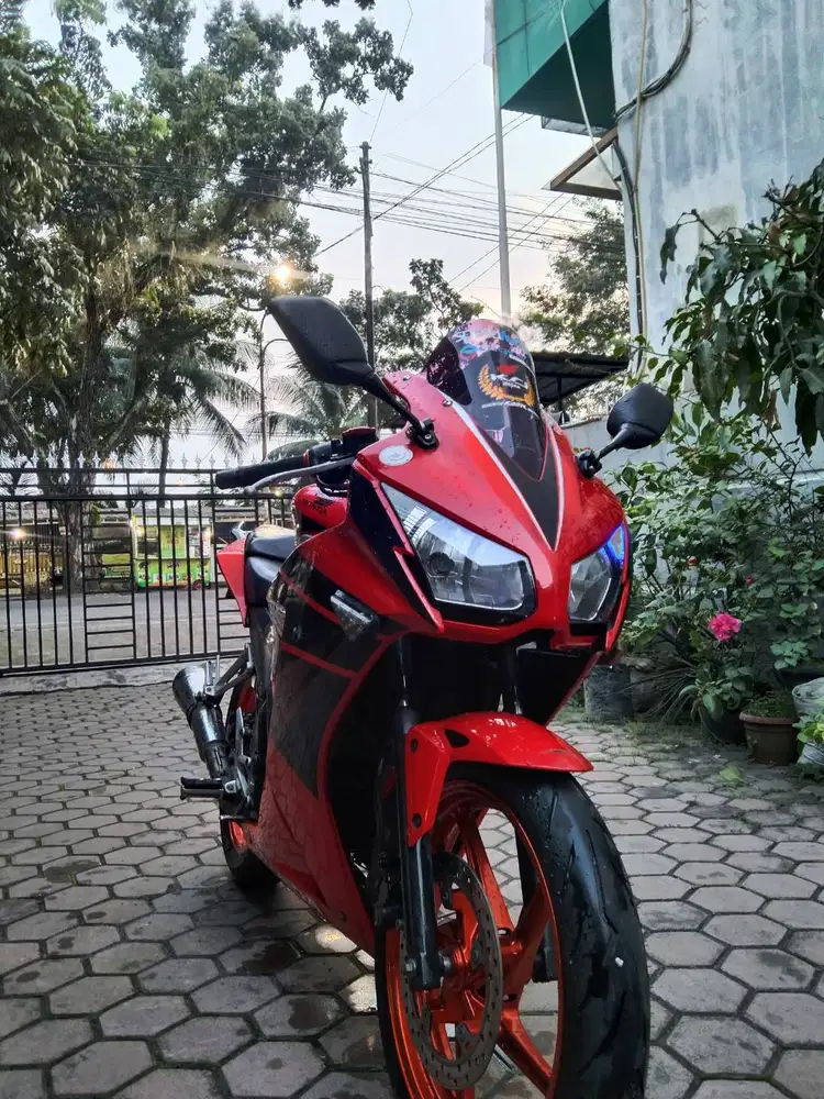 Honda CBR 150 2014
