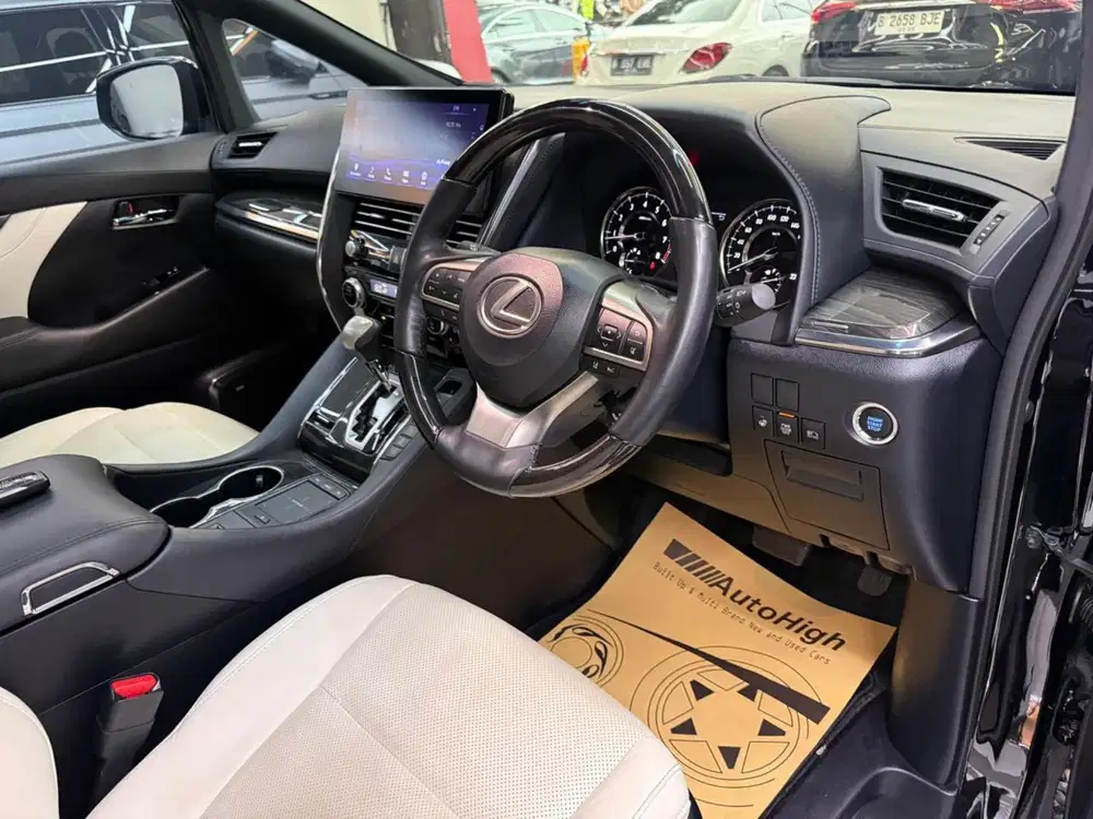 DP10% [Km12.000] LM350 7Seater 2023 Black / LM 350 Reg 2024 #AUTOHIGH