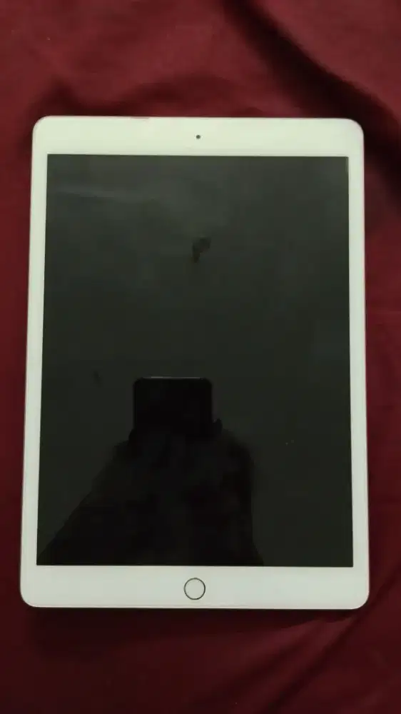 Dijual cepet ipad gen8 32gb ibox