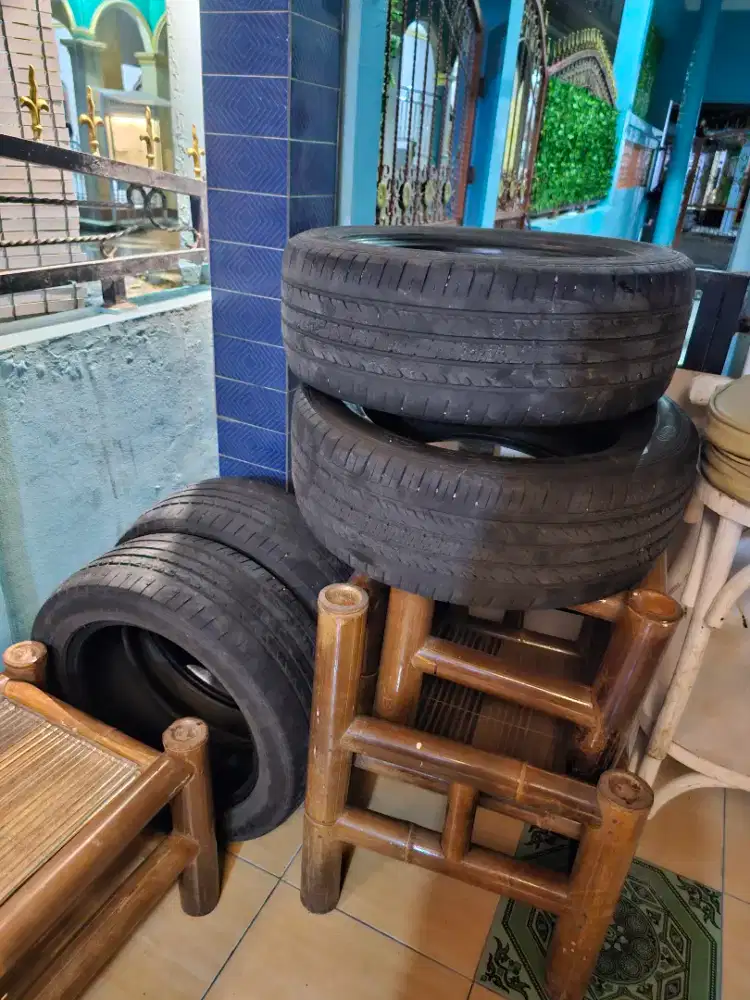 Ban seragam 4 pcs 205 55 r16 nik 22 rata tebal