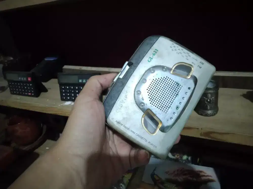 Barang koleksi walkman jadul
