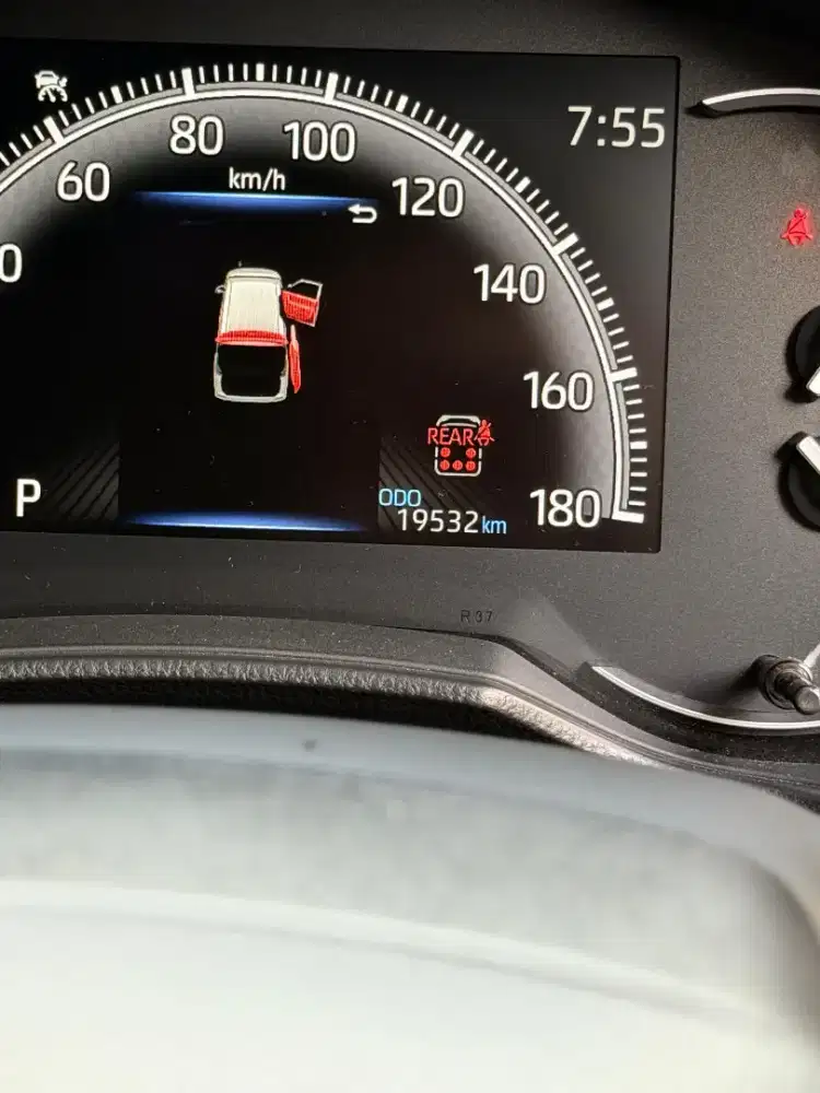 Toyota Voxy 2023 Hitam Istimewa