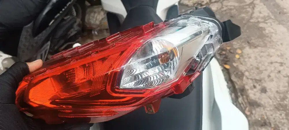 Lampu N max belakang 2024