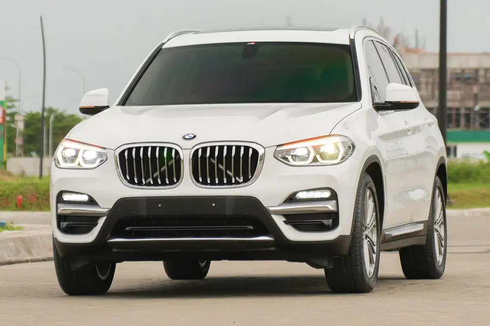 Collector's Item! BMW X3 xDrive20i Luxury Panoramic 2019 low odo! C200