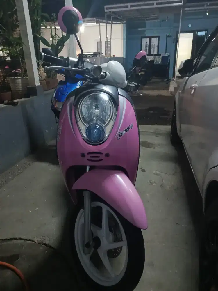 Scoopy 2010 orian pink