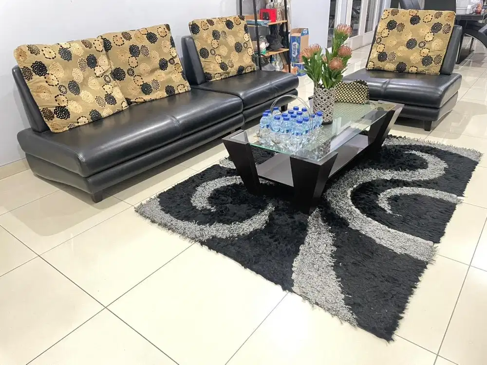 Jual 1set sofa & meja kaca like new
