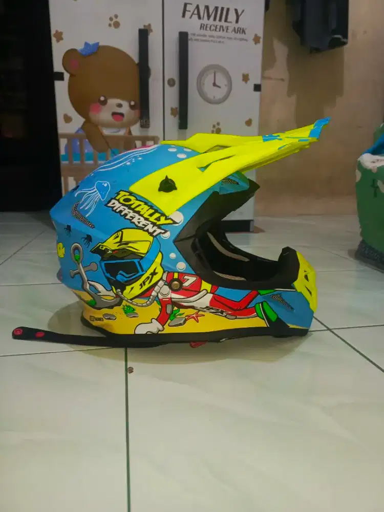 Helm JPX Cross Under Water XL