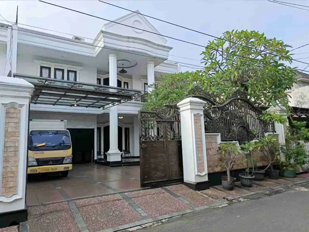 DIJUAL RUMAH MODERN CLASSIC DI KEBON JERUK JAKARTA BARAT