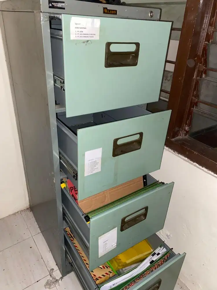 Filling cabinet 4 laci LION ex kantor