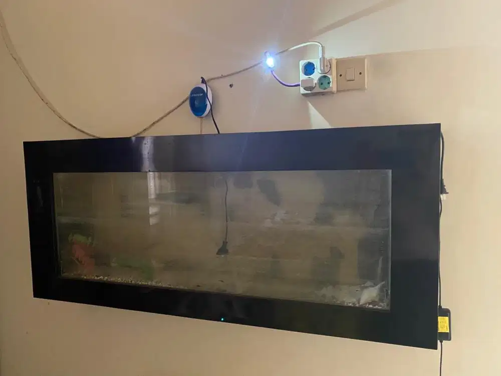 Aquarium wall tempel dinding