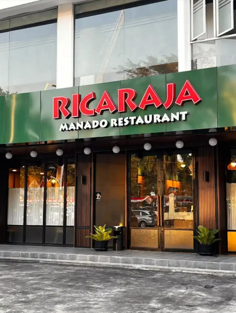 Lowongan WAITER/ WAITRESS Resto di Kebayoran Baru