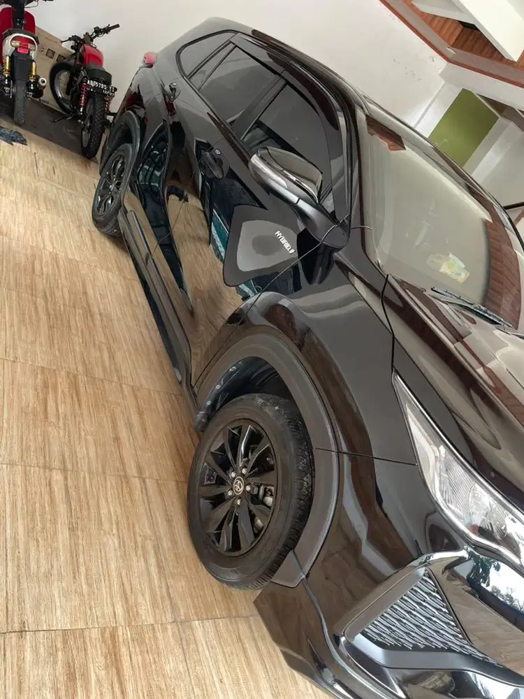 Zenix V HV CVT Hybrid  modelesta tgl 1 asli AB sleman no minus