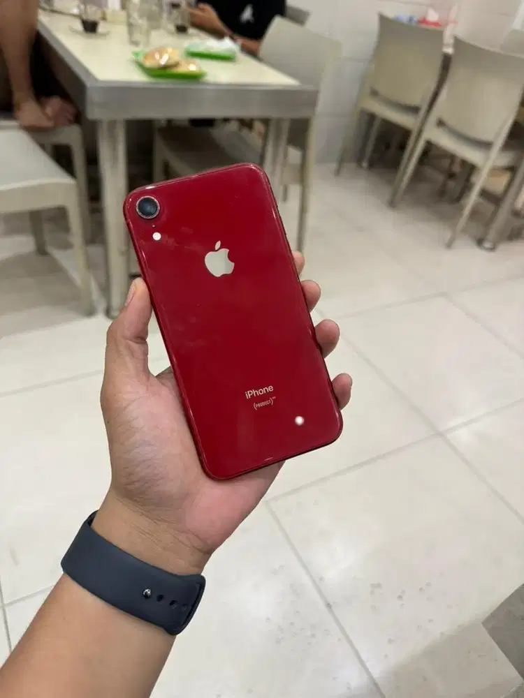 Iphone xr 128gb permanen lengkap bh 85%