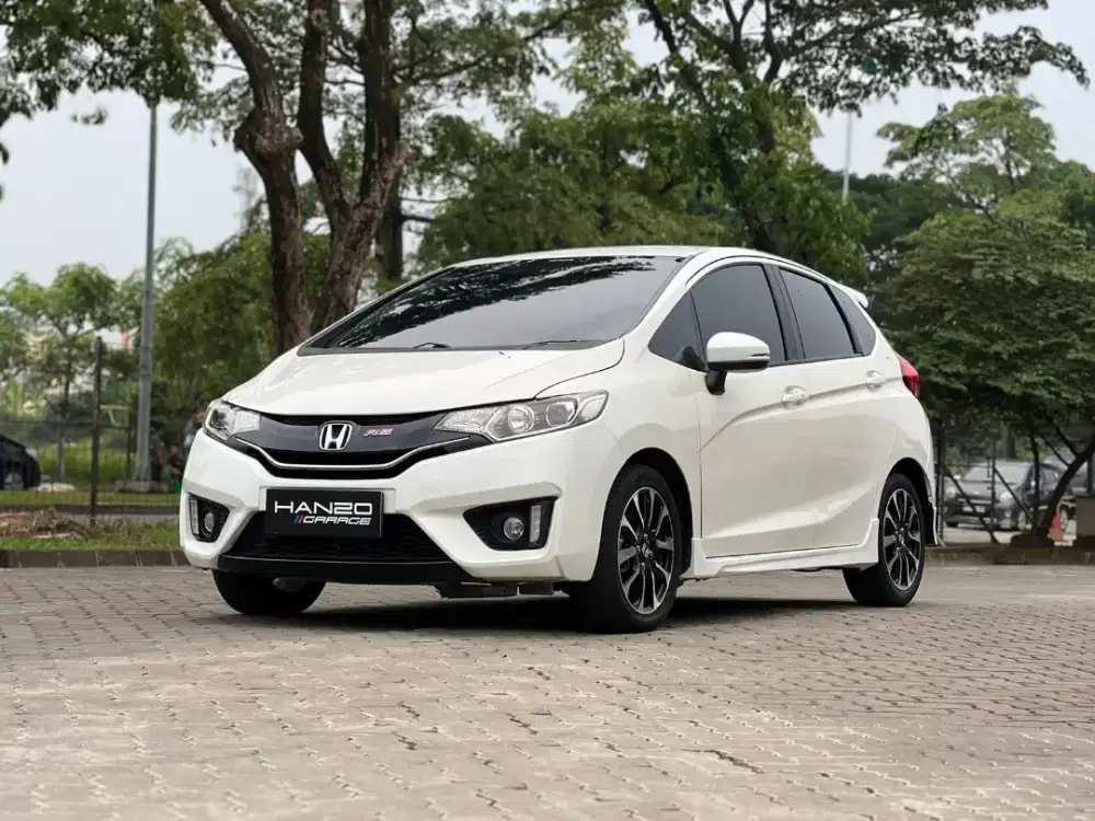 [TDP 5juta] Honda Jazz RS CVT 2017 Putih White AT Matic Termurah Nego