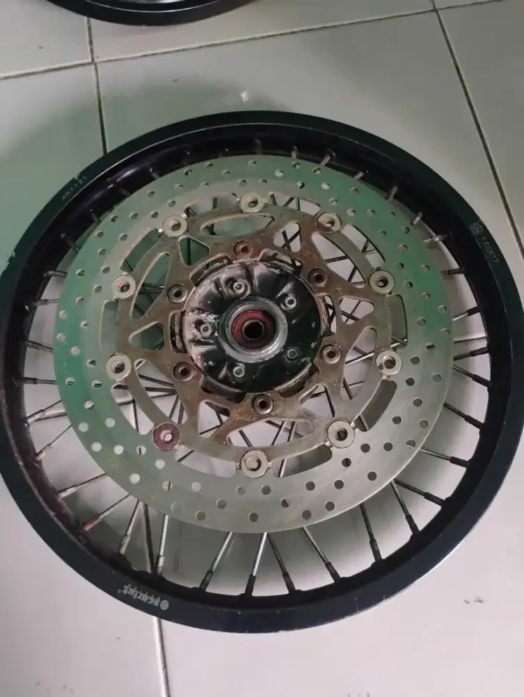 Velk scarlet ring 17