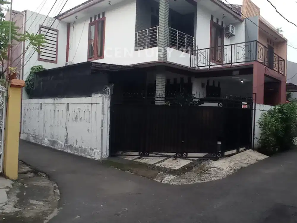 Rumah Lokasi Strategis Dekat Stasiun Tebet Jakarta Selatan