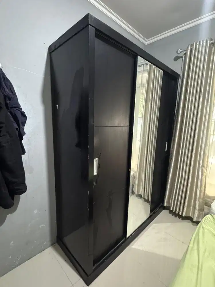 lemari pakaian kayu plaza mebel