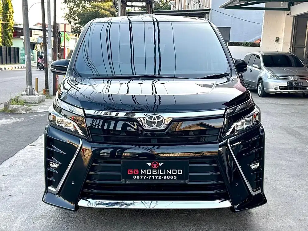Toyota Voxy 2.0 Automatic Th 2017