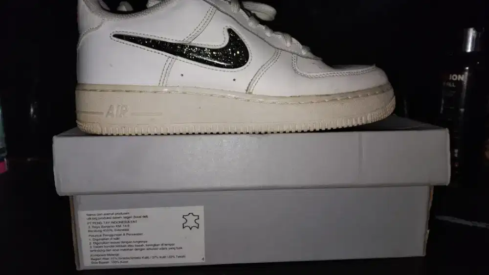 SEPATU NIKE AIR FORCE 1 CEWEK