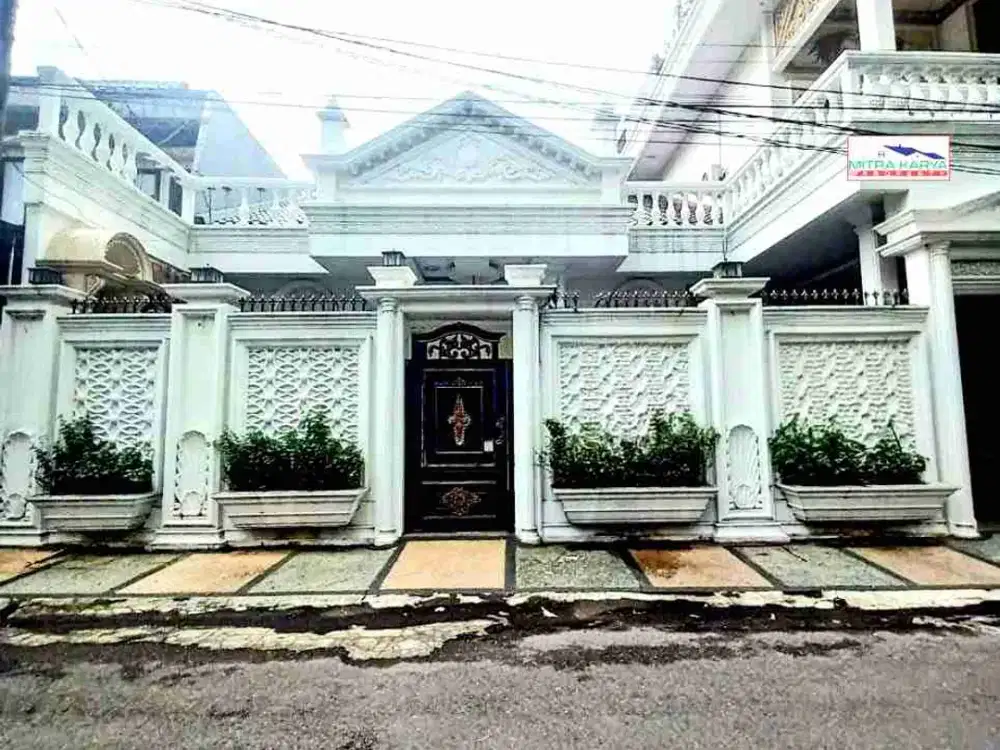 Rumah Mewah SWIMMING POOL pondok bambu duren Sawit jaktim