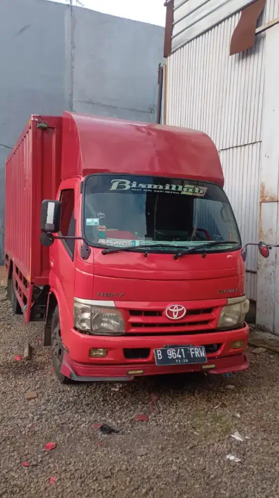 Toyota Dyna 110FT mulus siap kerja gaspol