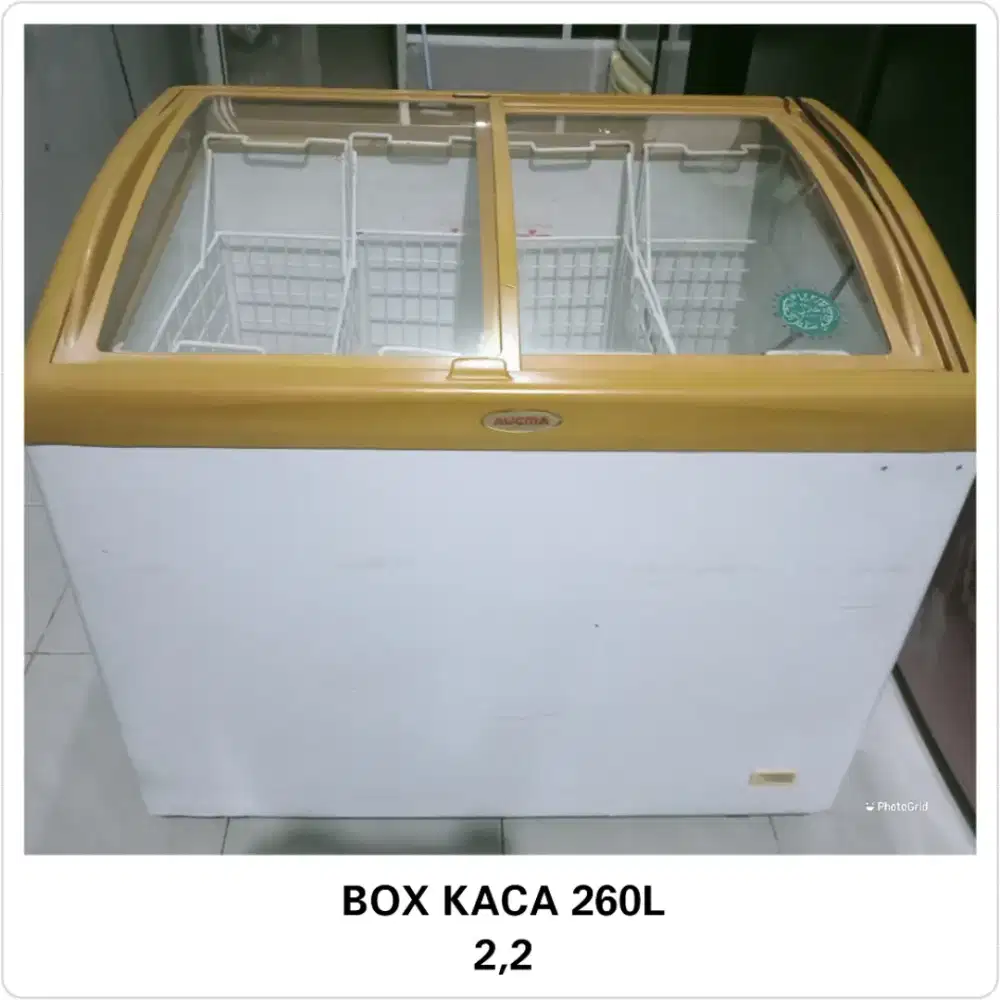 Freezer box kaca 260L