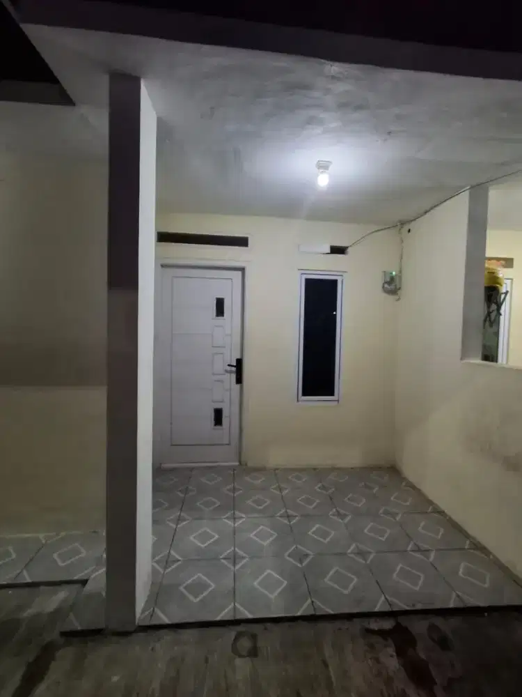 Rumah dekat stasiun Cilebut