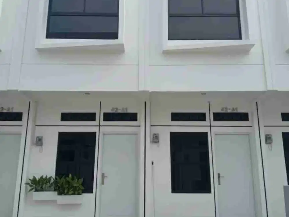 Di jual rumah murah 2 lantai di kayu manis8  Jakarta  timur