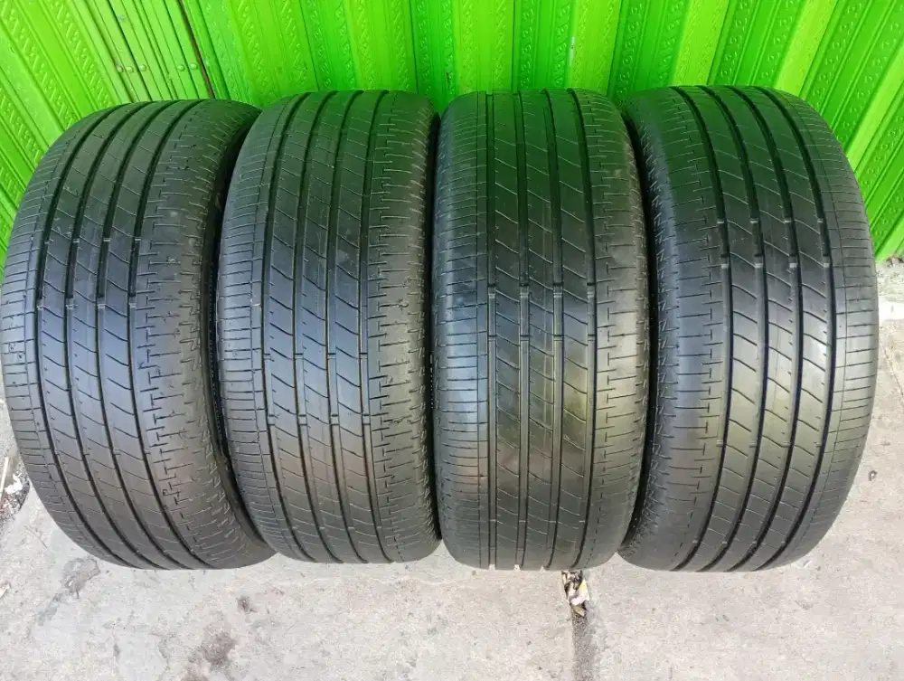 Ban mazda 3. 215/45R18 Brigstone Turanza T005. Cabutan 4pcs