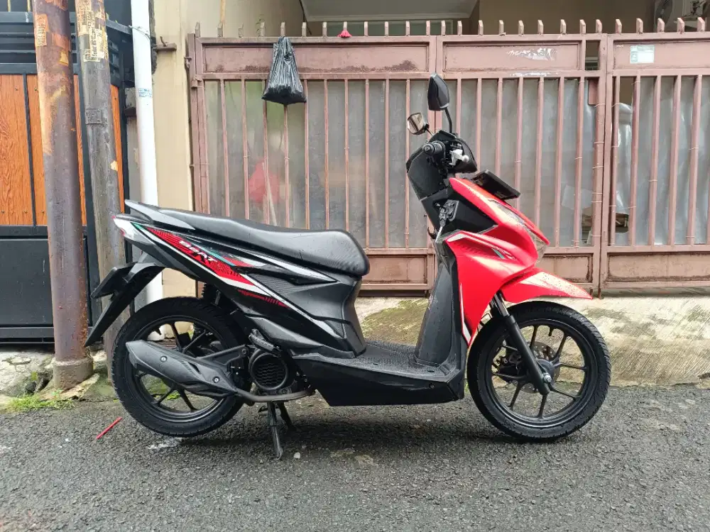 Honda Beat 2025 bulan 11 km 7rb dki orisinil